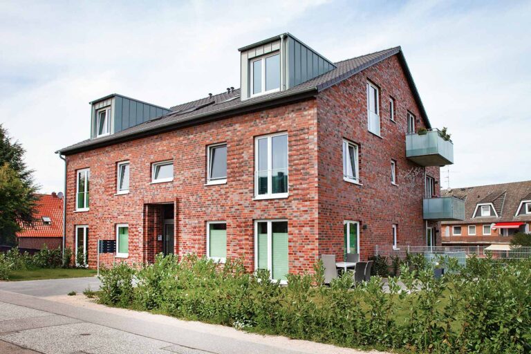 Eingangsbereich: 20 Wohnungen 2 Mehrfamilienhäuser, © Andrea Kumm 20 Wohnungen 2 Mehrfamilienhäuser, Eingangsbereich
