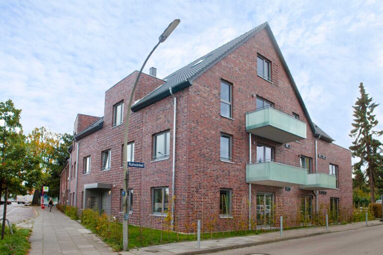 Eckansicht – Vielfältiger Wohnungsbau in HH-Sasel, © Andrea Kumm Vielfältiger Wohnungsbau in HH-Sasel, Eckansicht
