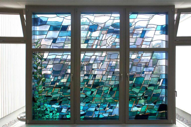Kirchliches Gemeindezentrum Hasloh, altes Kirchenfenster Altes Kirchenfesnter, Kirchliches Gemeindezentrum Hasloh
