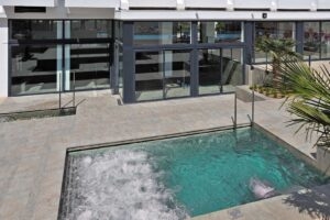 Modernisierung und Umbau Hotel, Außenspa Außenspa, Modernisierung und Umbau Hotel