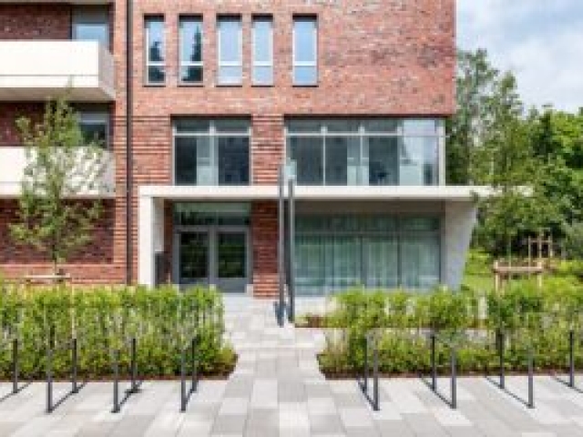 Fahrradstellplätze Eingang Wirtschaftlichkeitsberechnung Immobilien Foto Eingangsbereich mit Fahrradstellplätzen, Fotograf Karsten Knocke